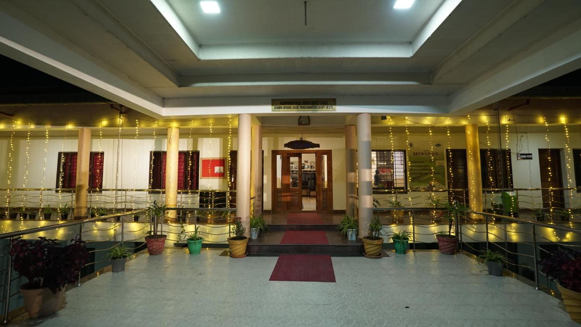 Hotel Ac Mist à Munnar Extérieur photo