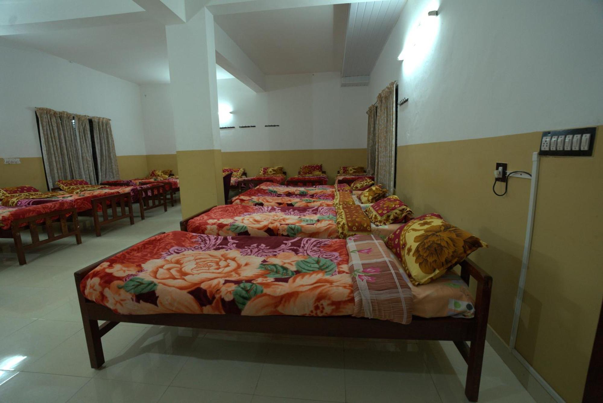 Hotel Ac Mist à Munnar Extérieur photo