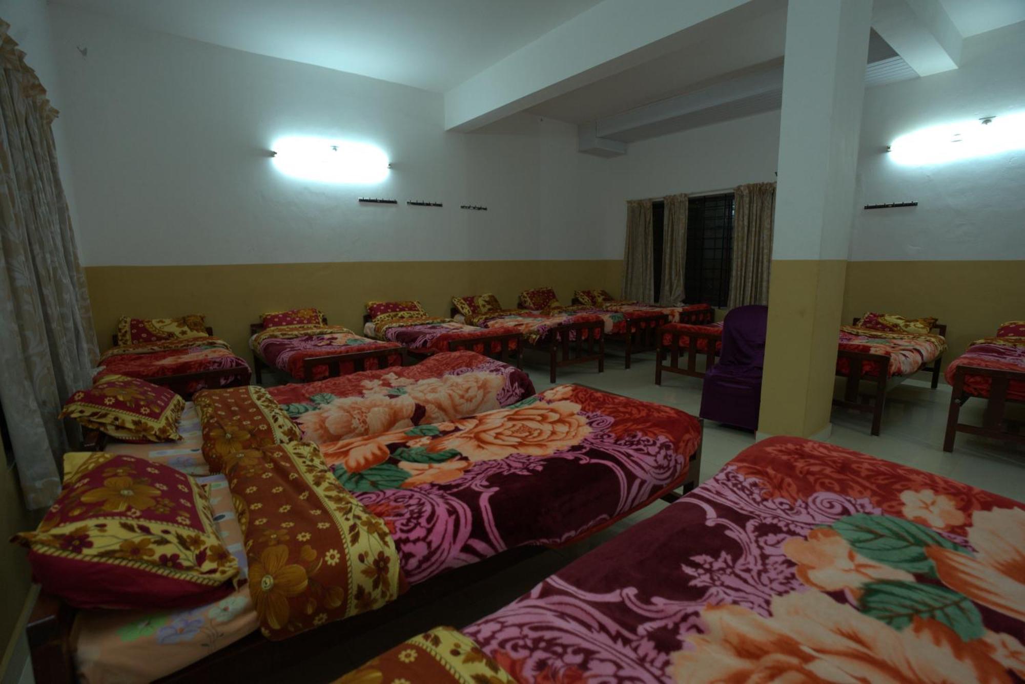 Hotel Ac Mist à Munnar Extérieur photo