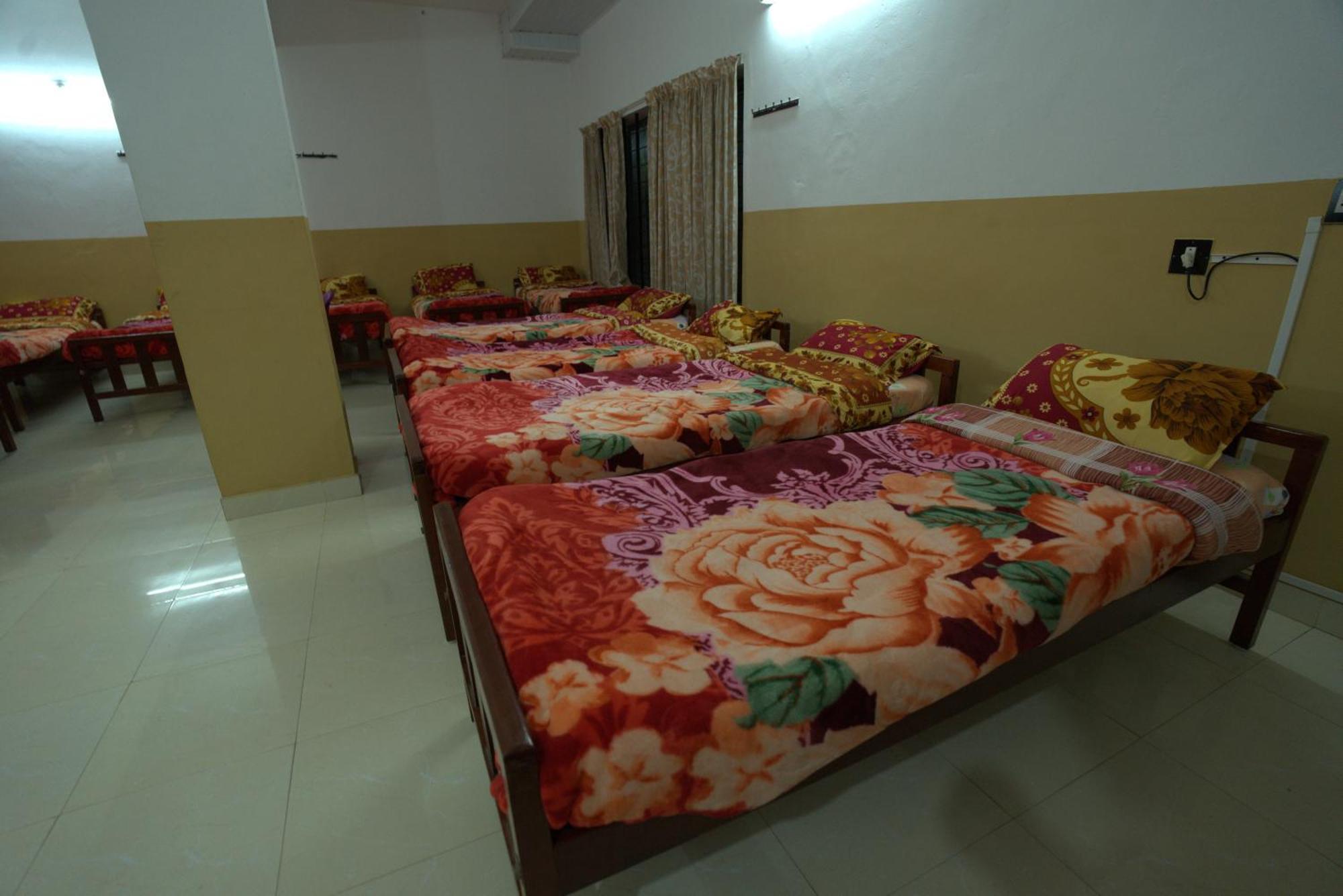 Hotel Ac Mist à Munnar Extérieur photo