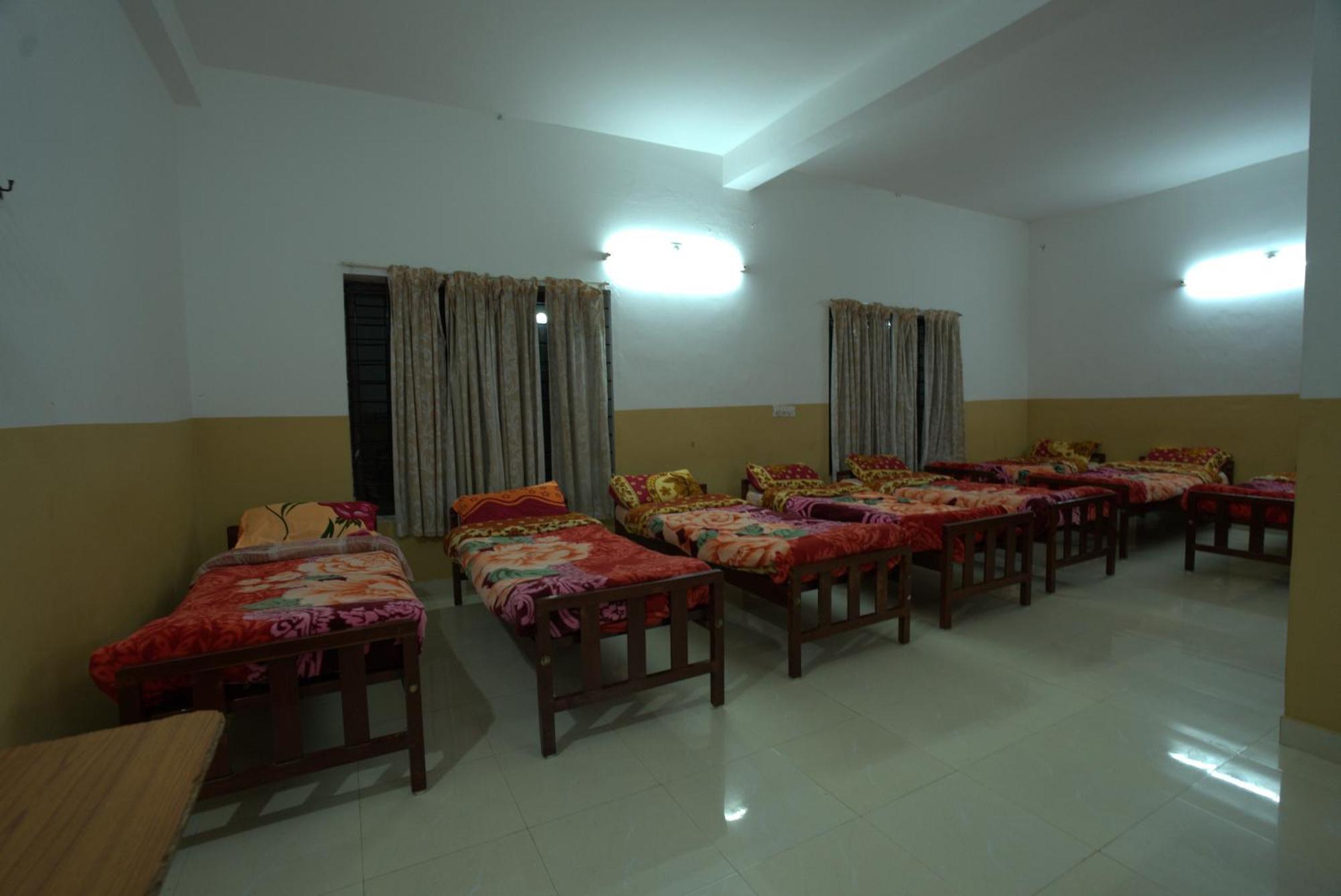 Hotel Ac Mist à Munnar Extérieur photo