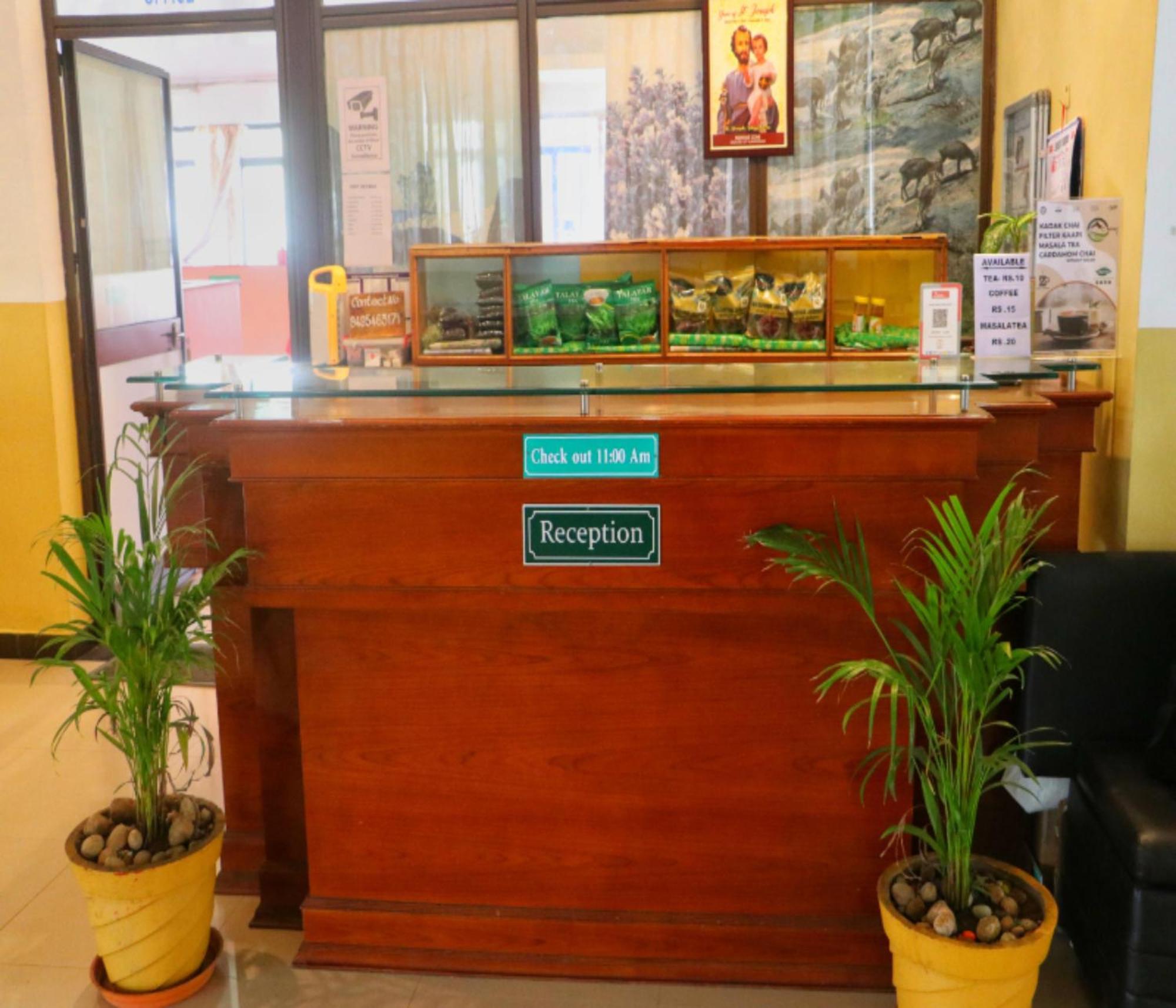 Hotel Ac Mist à Munnar Extérieur photo