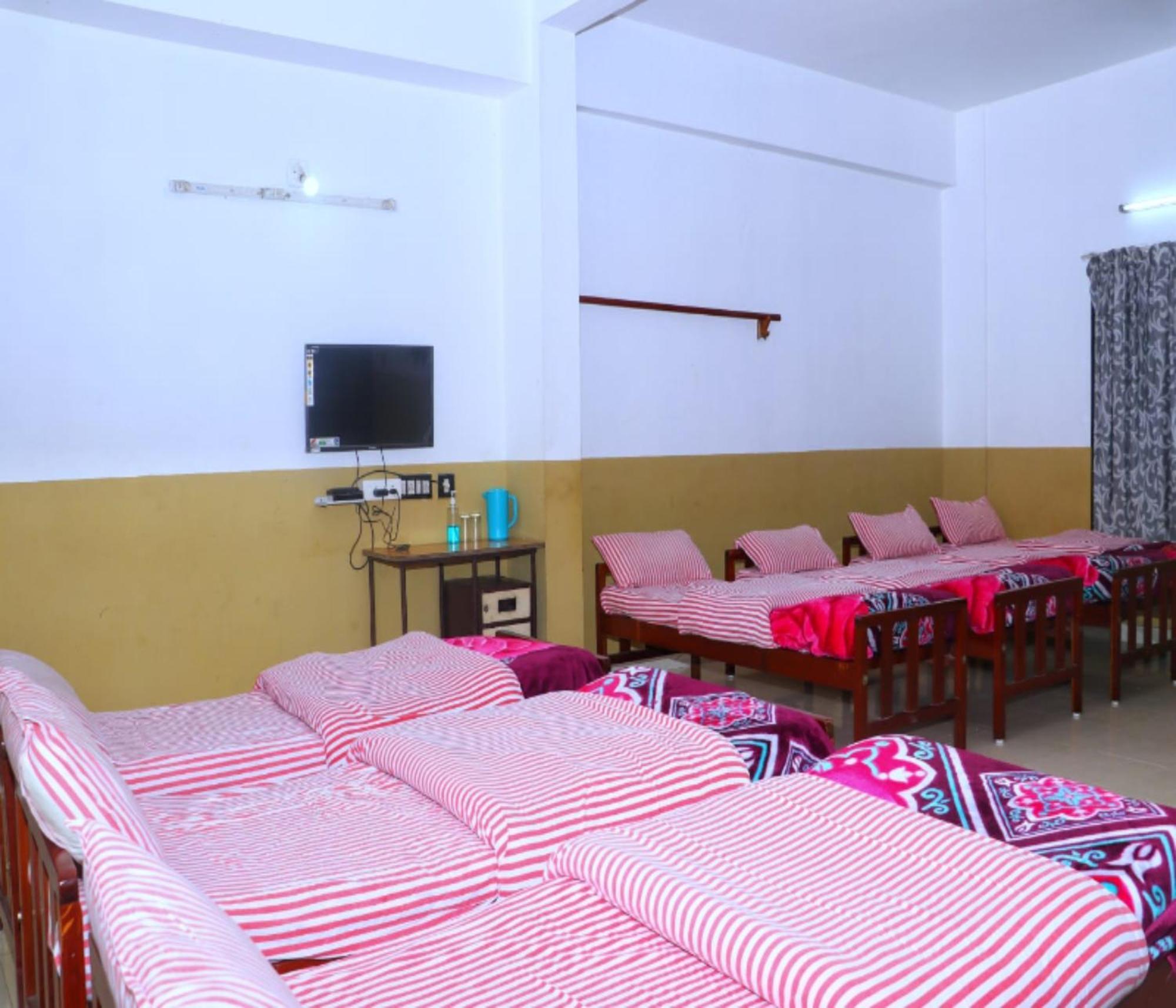 Hotel Ac Mist à Munnar Extérieur photo