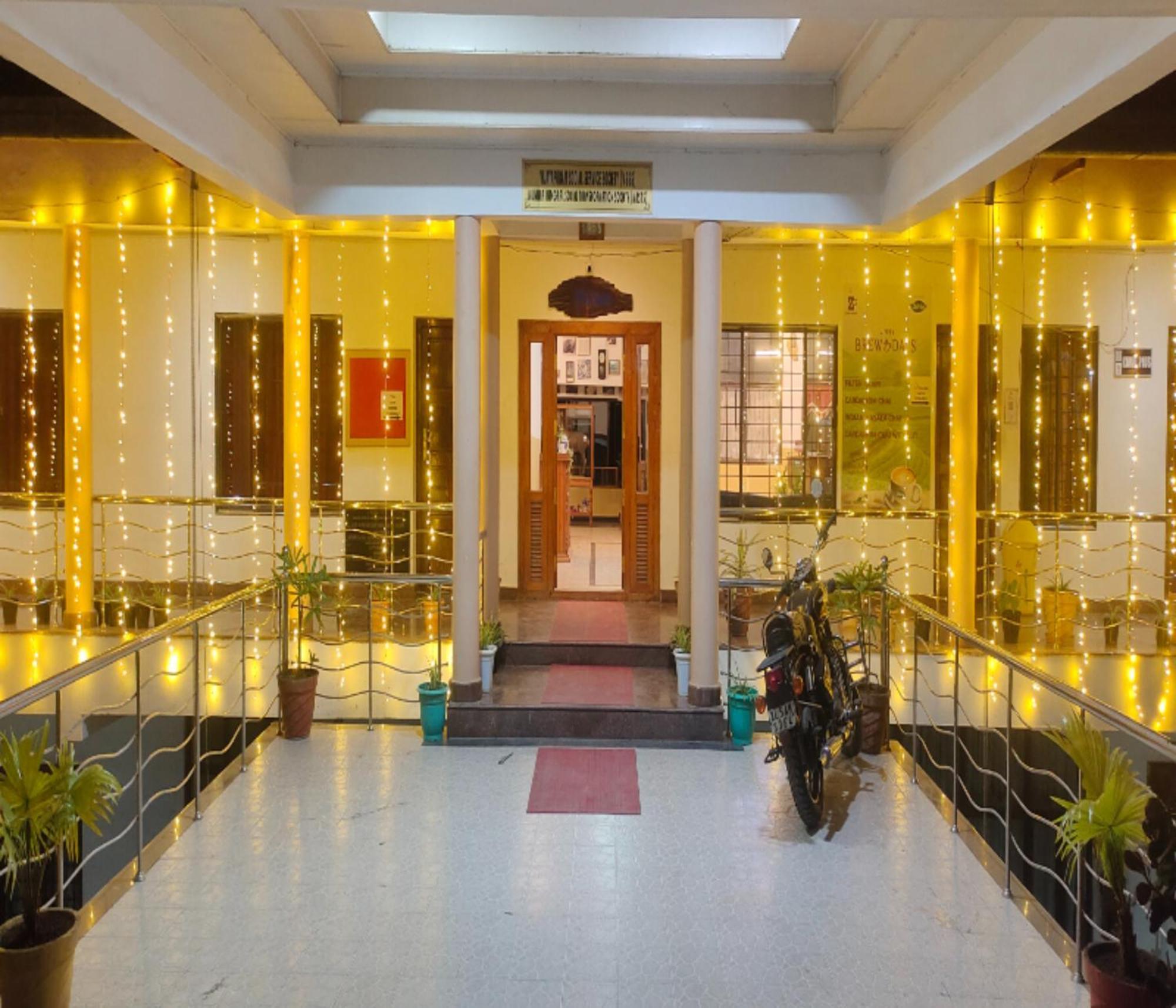 Hotel Ac Mist à Munnar Extérieur photo